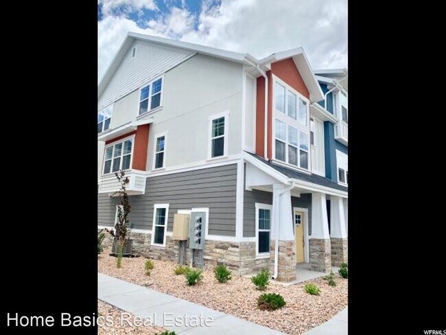 Building Photo - 3 br, 3 bath House - 322 N 750 E