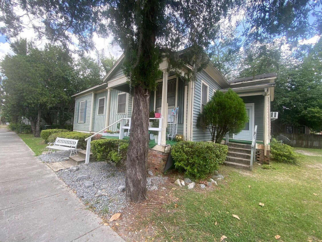 Foto principal - 405 River St