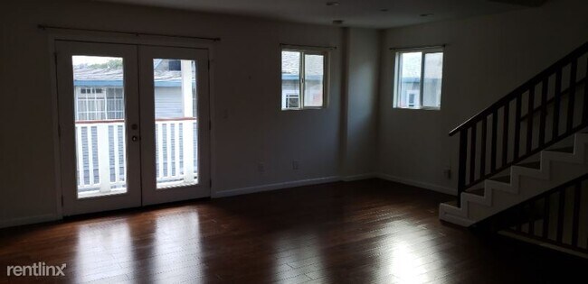 Building Photo - 6159 Mesa Ave