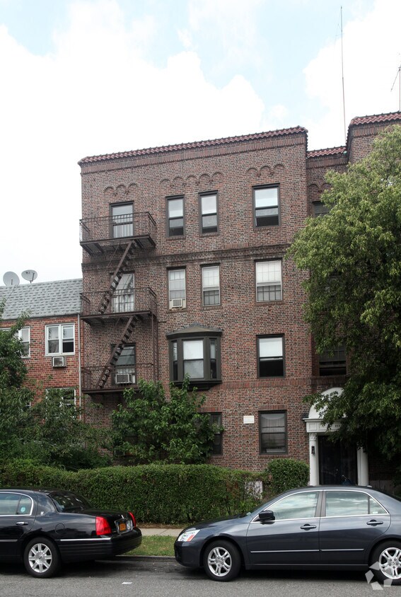 Building Photo - 85-55 118th St