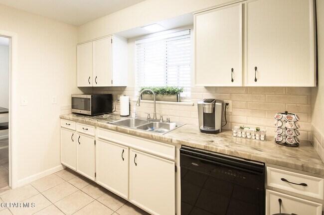 Foto del edificio - 3216 Shetland Rd