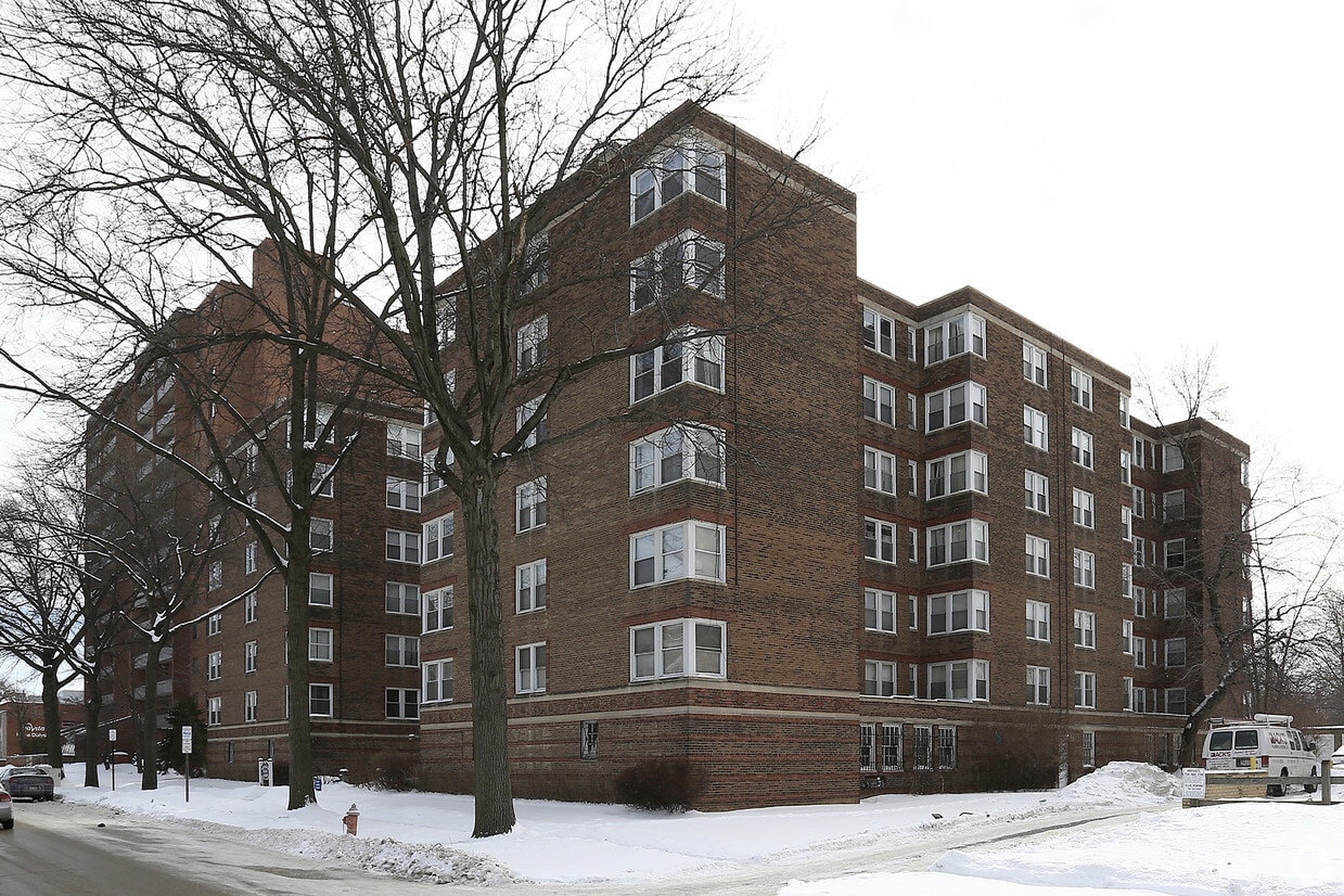Shaker Hall Apartments Cleveland, OH