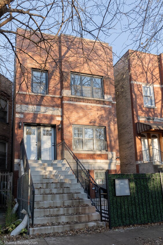 Primary Photo - 1239 N Rockwell St
