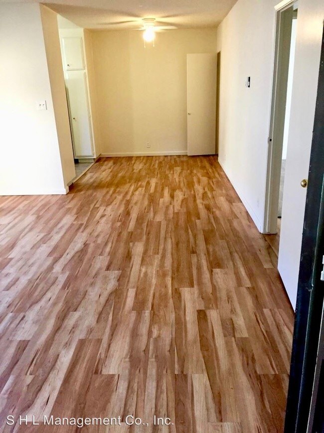 Foto del edificio - 733 N Hayworth Ave