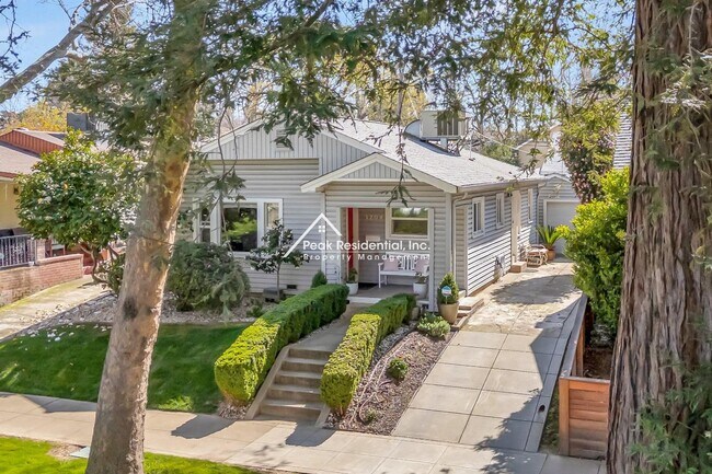 Photo - Charming East Sac 2bd/1ba House with 2 Car...