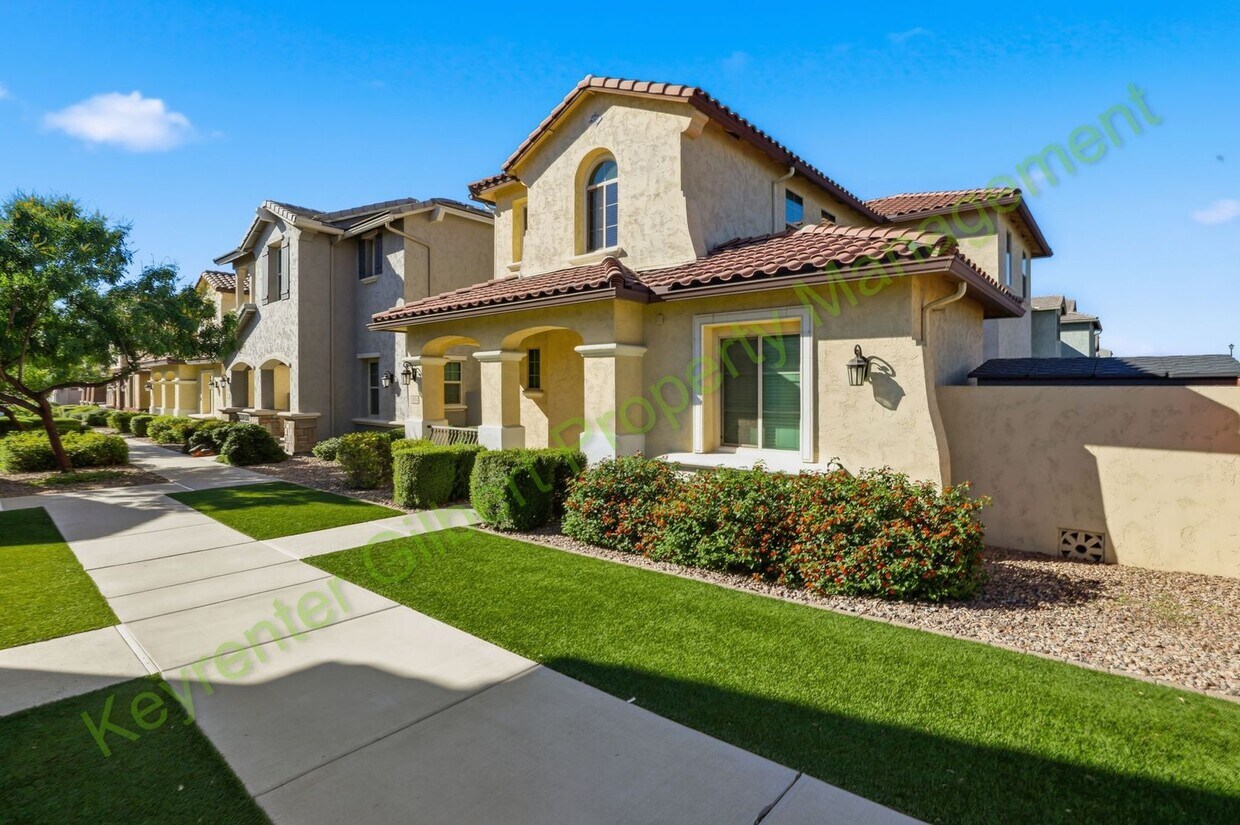 Foto principal - Charming 3-bed/3bath Gilbert Corner Lot Ho...