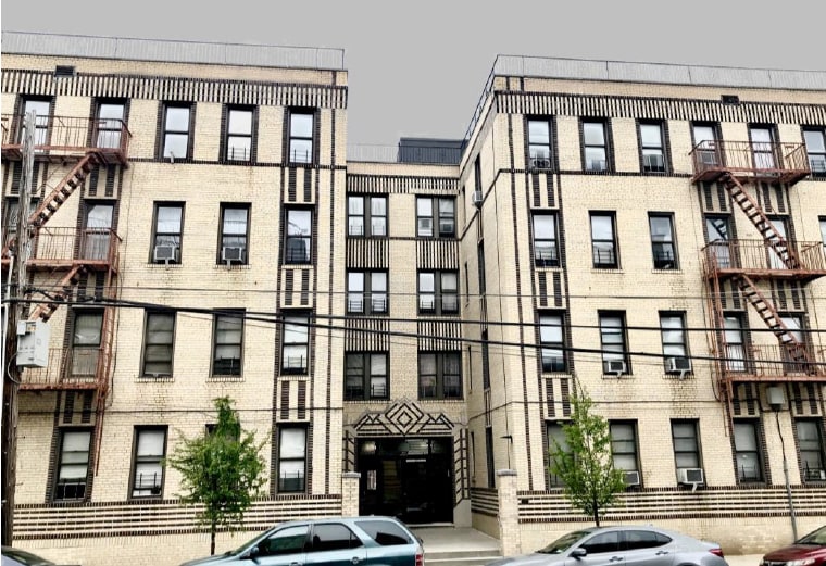 Primary Photo - 2955 E 196th St