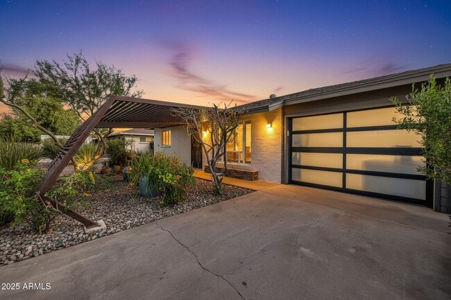 Foto del edificio - 2607 N 51st St