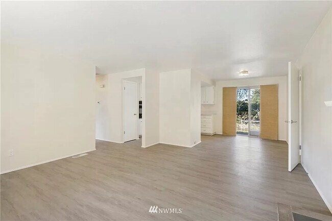 Living Room - 3435 Pine Tree Dr SE