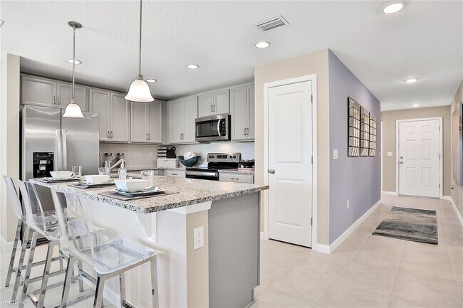 Building Photo - 4 br, 2 bath House - 1223 Silo Drive