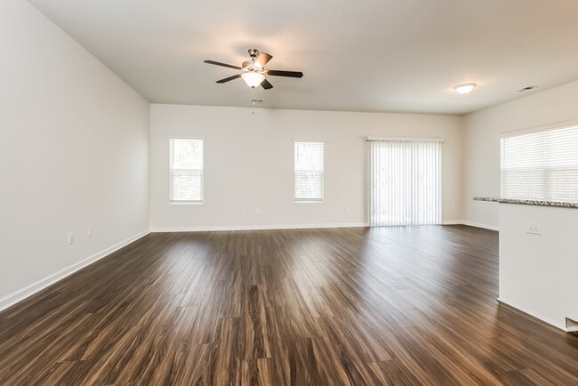 Building Photo - 187 Dorian Lp