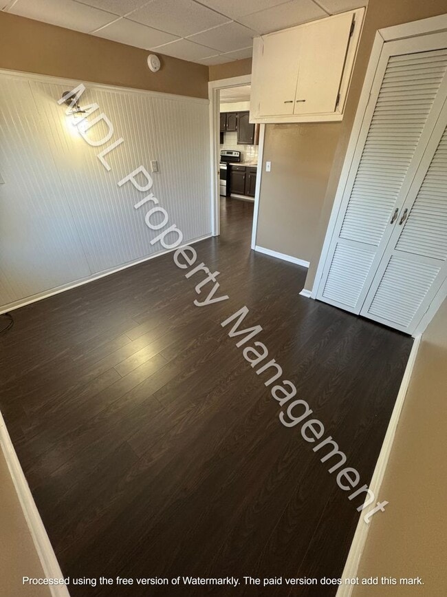 Building Photo - 206 Harold St