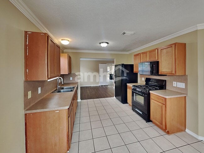 Foto del edificio - 8918 Farm Ridge Ln
