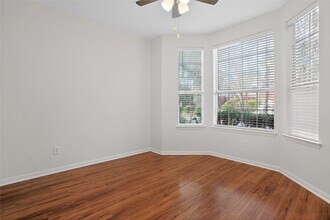 Building Photo - 15 S Avonlea Cir