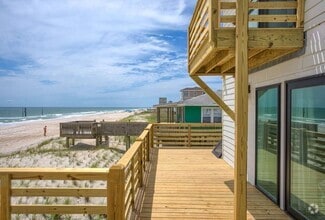Building Photo - 448 Ocean Dr