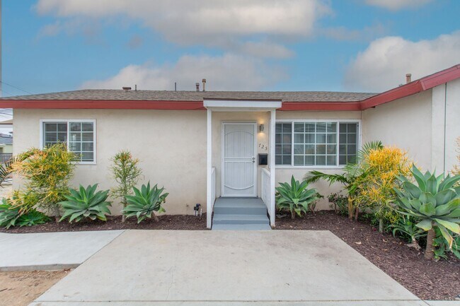 Foto del edificio - Refreshed 2 Bed/1 Bath Single Family Home ...