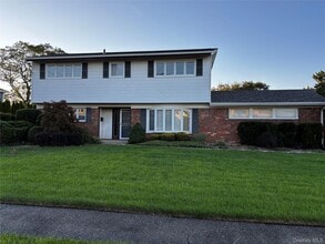 Building Photo - 17 Shelley Dr