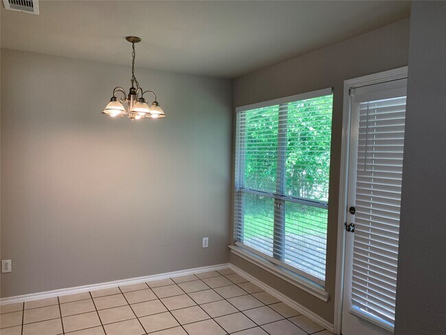 Building Photo - 5739 Wandering Creek Dr