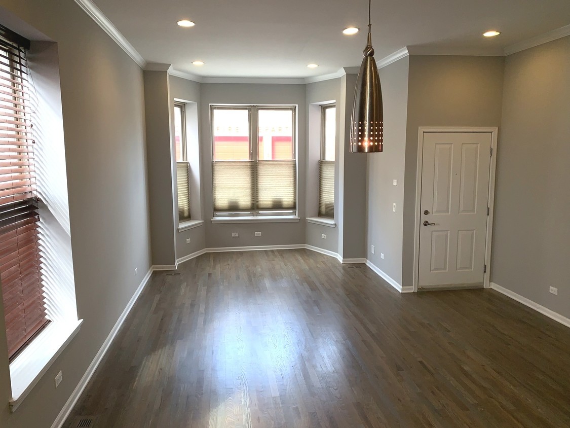 Foto principal - 2717 N Halsted St