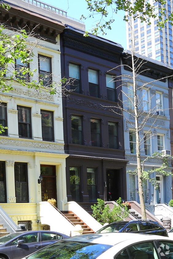 Primary Photo - 318 W 71st St