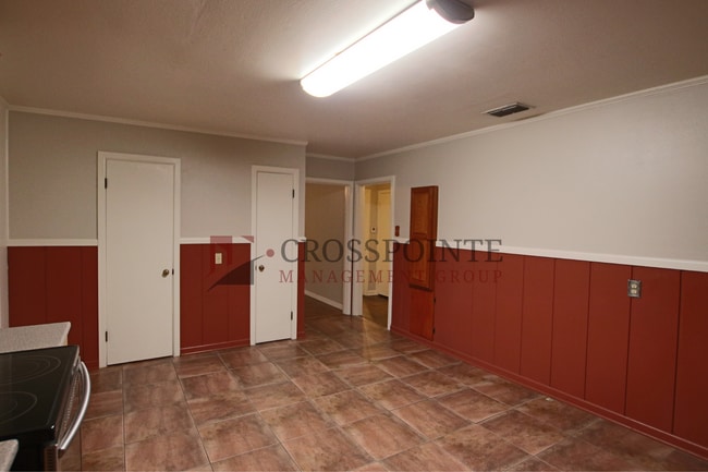 Building Photo - 2 Bedroom 1 Bath Single Family Home in Lindale ISD!