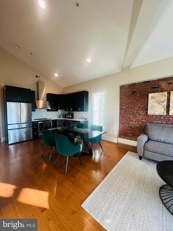Foto del edificio - 3517 13th St NW
