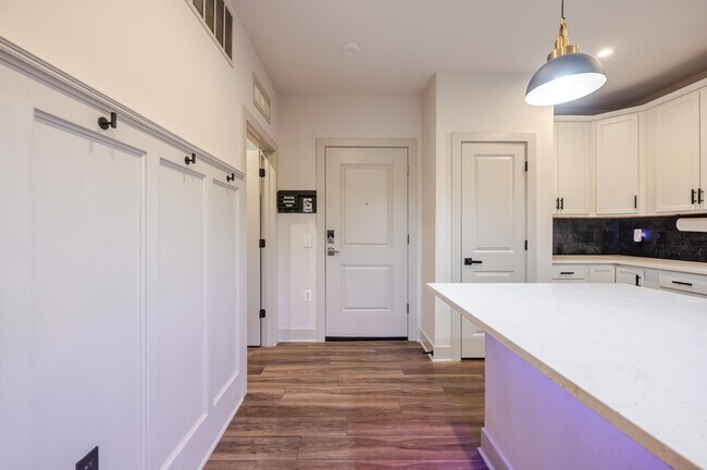 Building Photo - 102 St Ives Pl