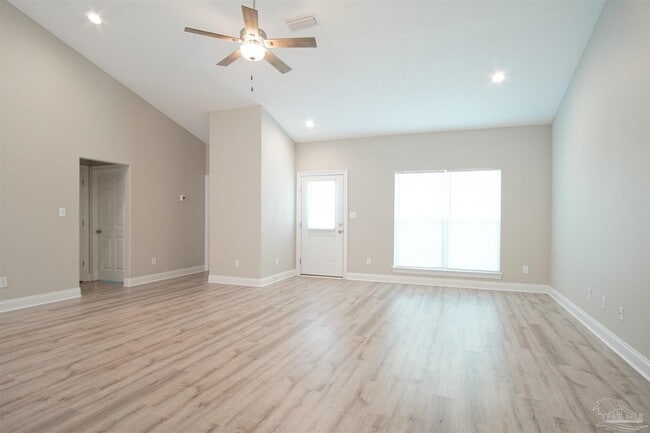 Building Photo - 3513 Southwind Dr
