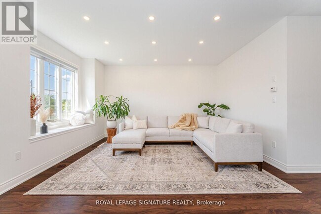 Building Photo - 99 Burke St