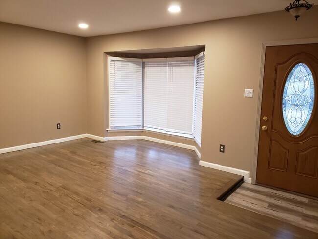 Foto del edificio - 28752 Milton Ave
