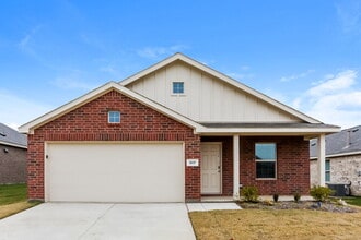 Building Photo - 1017 Crestview Dr