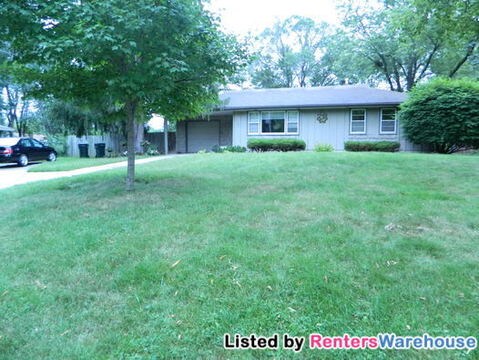Primary Photo - 9953 Maple Ave
