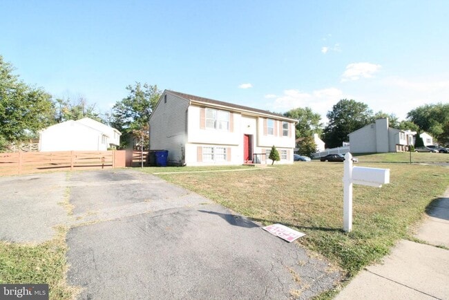 Building Photo - 1378 Rollinghouse Dr
