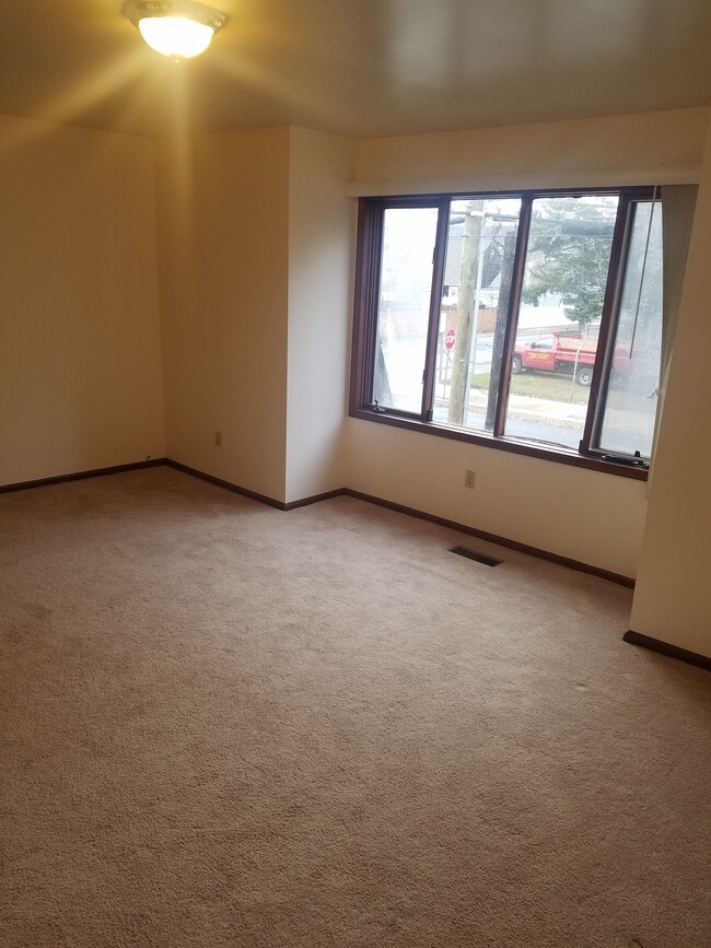 145 N Gates Ave, Kingston, PA 18704 Townhome Rentals in Kingston PA