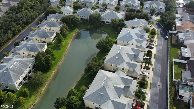 Foto del edificio - 368 Harbor Ridge Dr