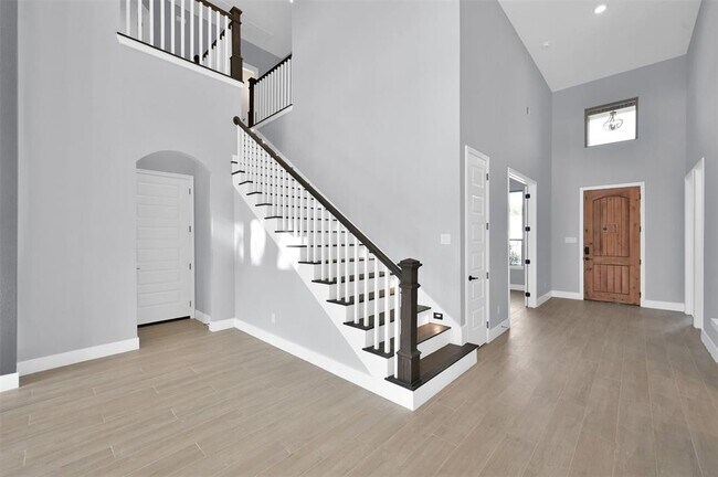 Foto del edificio - 250 Hampton Glen Rd