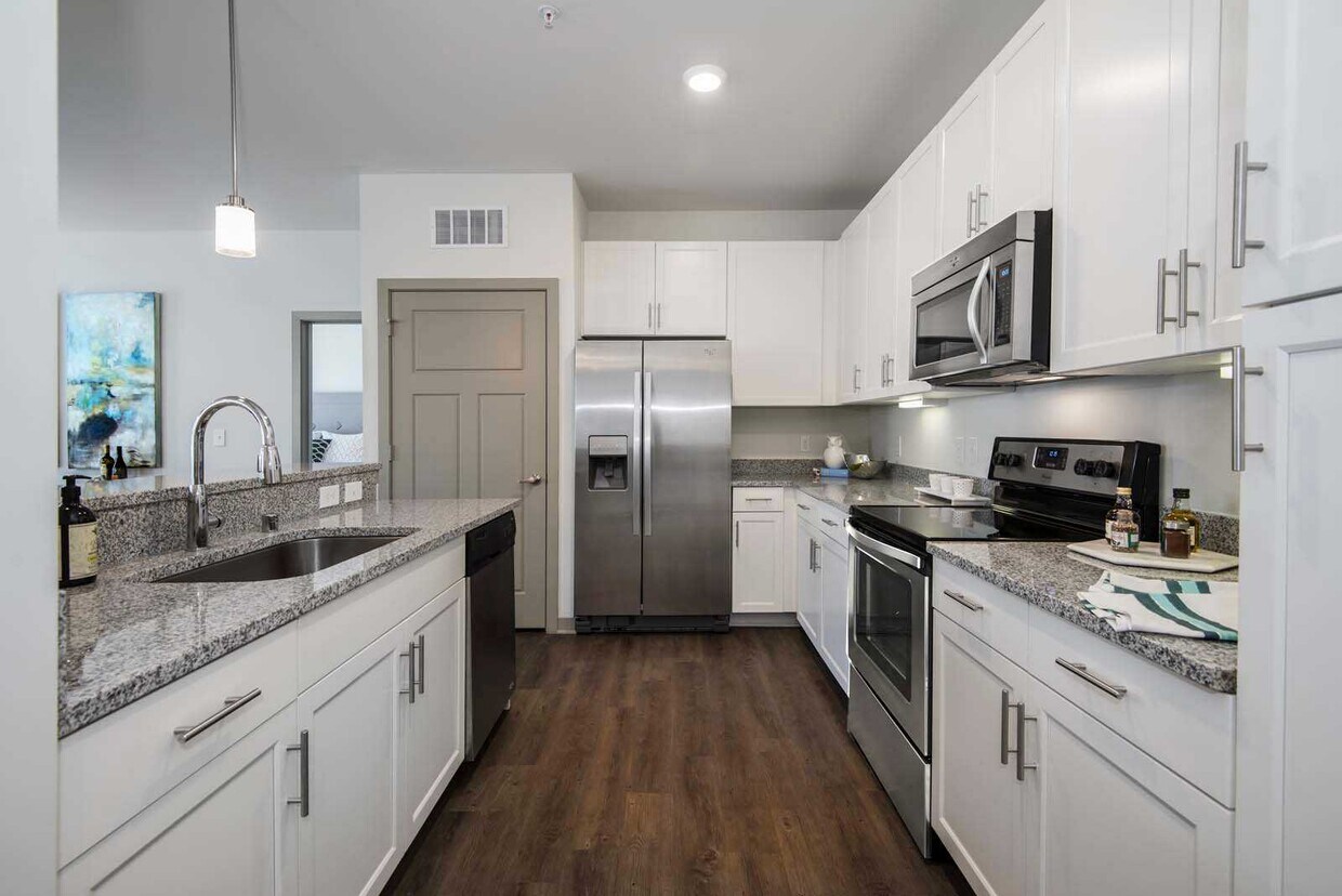 Veranda at Norton Commons Apartments in Prospect, KY