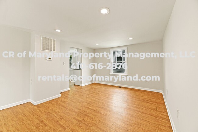 Building Photo - 240 Riverview Avenue