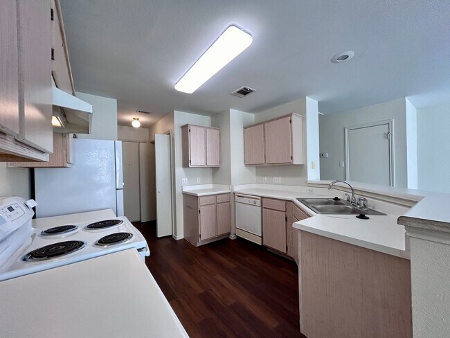 Building Photo - 9703 Nightjar Dr