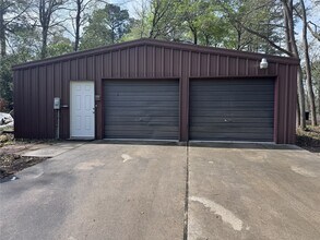 Building Photo - 16477 Piper Ln