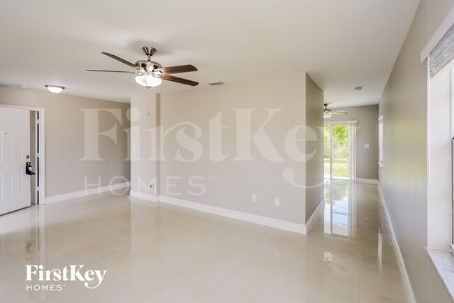 Building Photo - 16905 SW 106th Ct