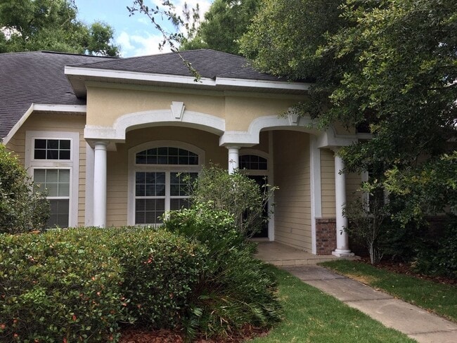 Building Photo - A Must See Cobblefield Beauty!