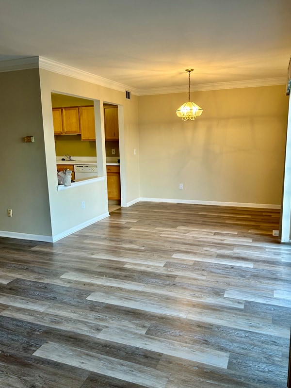 Building Photo - 474 Fox Hills Dr S