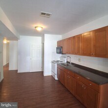 Building Photo - 6006 Chestnut St