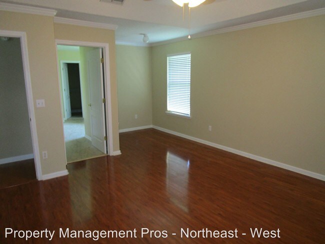 Foto del edificio - 12019 Brandon Lake Dr