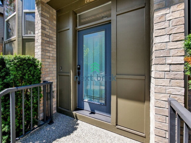 Building Photo - Stunning 4 Bed 3.5 Bath Home for Rent!