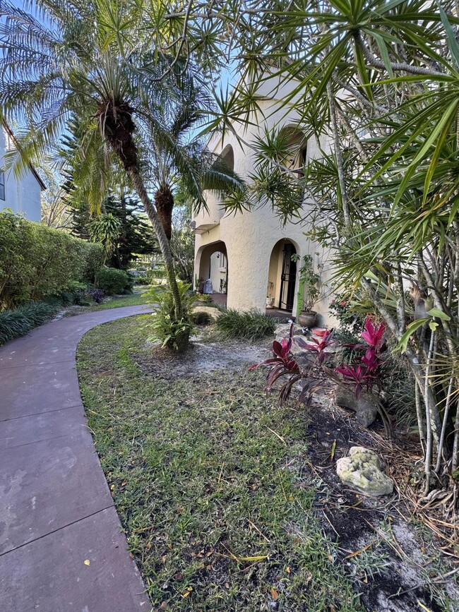 Foto del edificio - 6314 Longboat Ln W