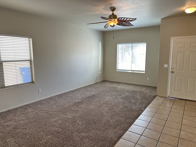 Foto del edificio - 9452 W Jamestown Rd