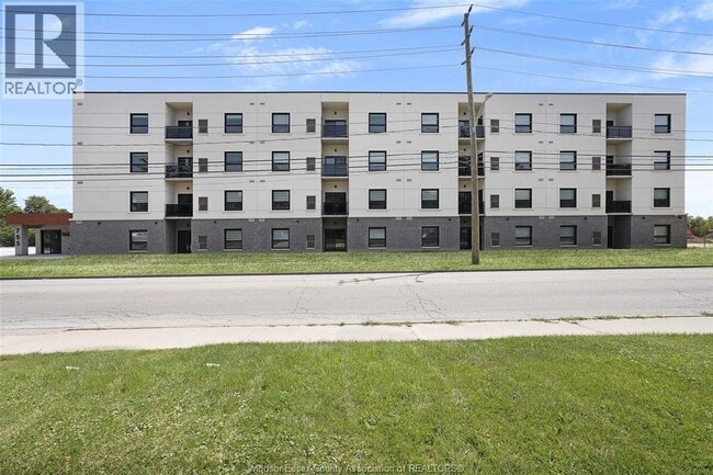 Building Photo - 705 Grand Marais Rd E