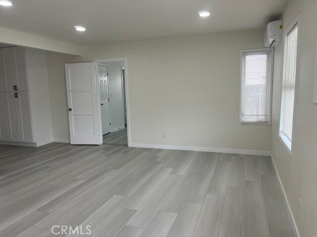 Foto del edificio - 688 Bridwell St W